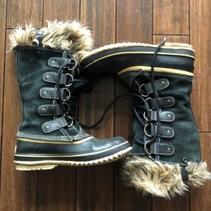 Sorel boots size 8